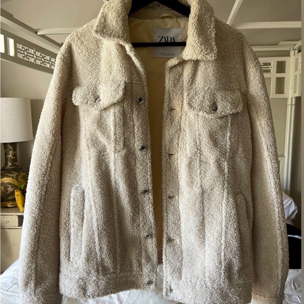 Zara Men's Beige Sherpa Jacket